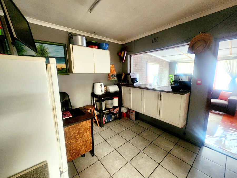 2 Bedroom Property for Sale in Peerless Park West Western Cape